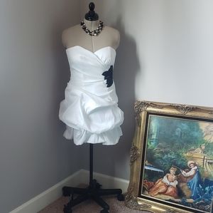 🆕️👗C.Triangles- Strapless Dress